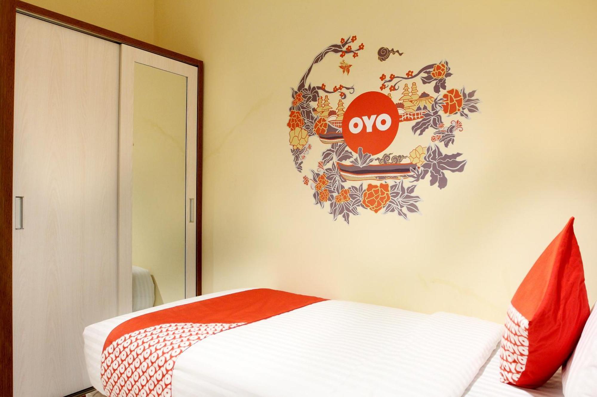 Hotel Oyo 121 Rumah Ayub Syariah Jakarta