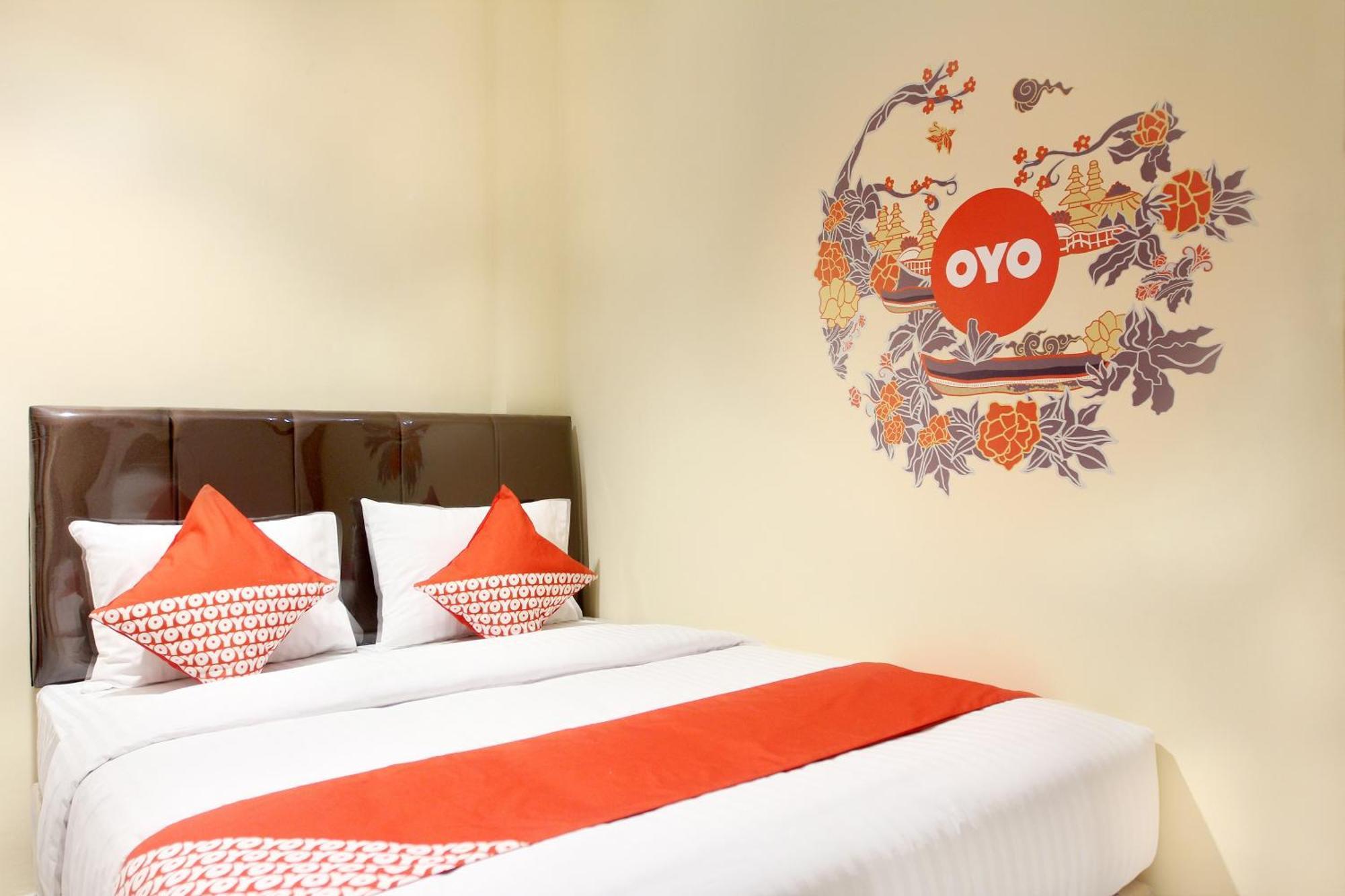 Hotel Oyo 121 Rumah Ayub Syariah Jakarta