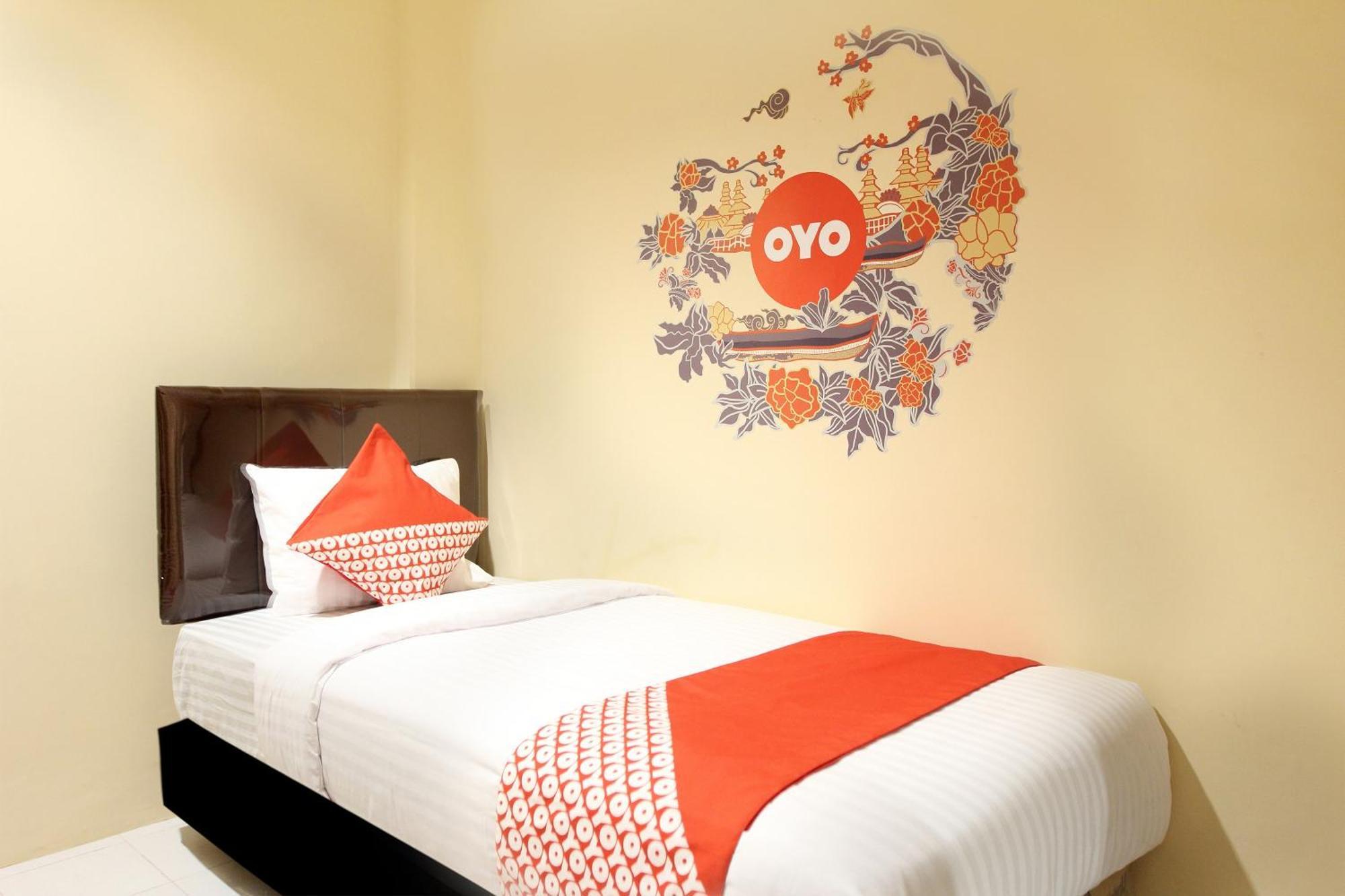 Oyo 121 Rumah Ayub Syariah 2*